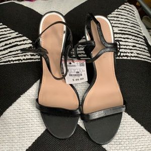 Black Zara heels size 40/US 9